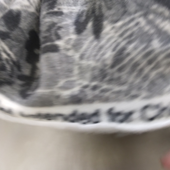 FABRIC Mid Wgt Soft HAND fleece In Spooky Webs Floral, The Last Off The Bolt - Picture 11 of 12